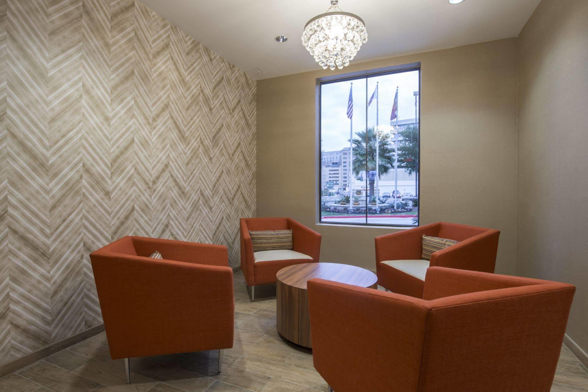 Springhill Suites By Marriott San Antonio Downtown-Riverwalk Area Exterior photo